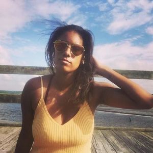 Meet your Posher, Lorraine